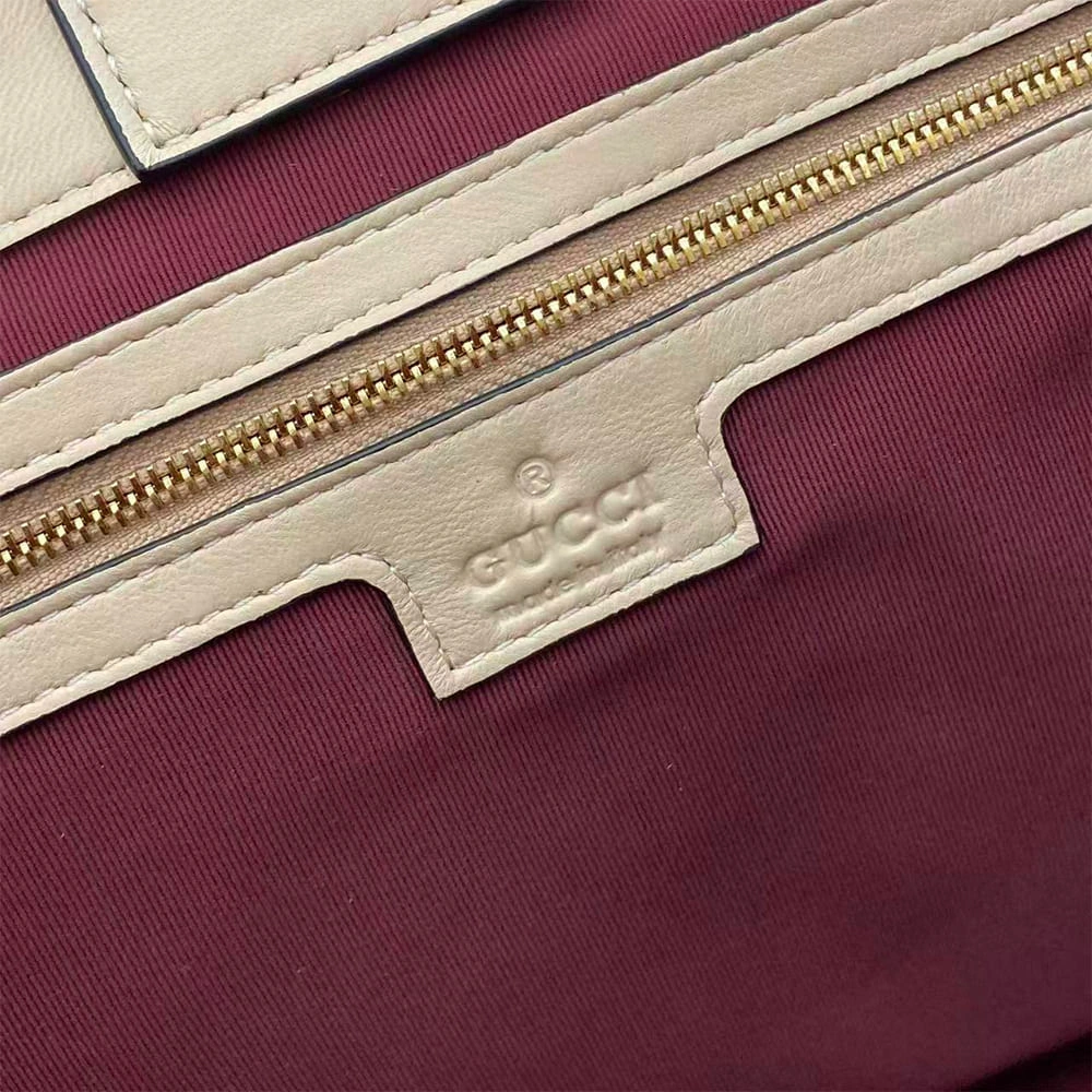 Lightweight Gucci Betty medium tote bag 968