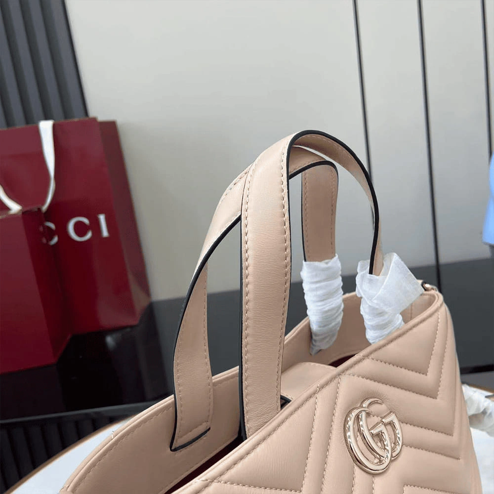 MoistureWicking Gucci Betty small tote bag 958