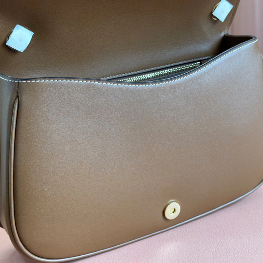 Gucci Blondie medium top handle bag Bright 1013