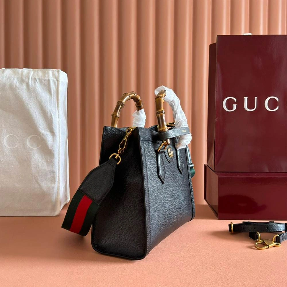 Gucci Diana medium tote bag(HIGH-END GRADE) Versatile 987