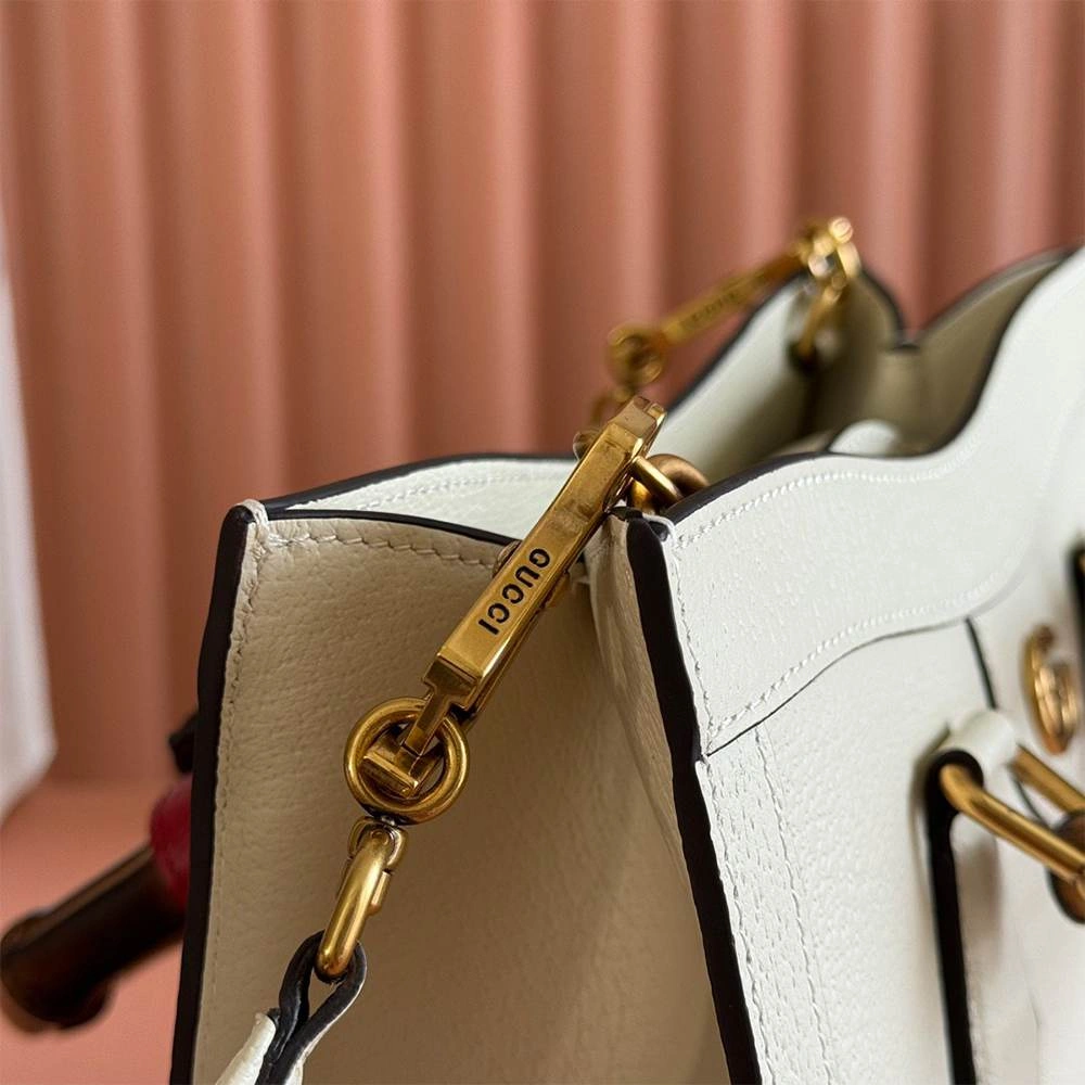Gucci Diana medium tote bag(HIGH-END GRADE) Versatile 1017