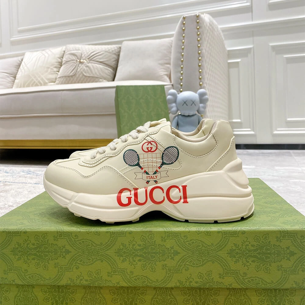 FashionForward Gucci Rhyton Sneaker with Print 3261