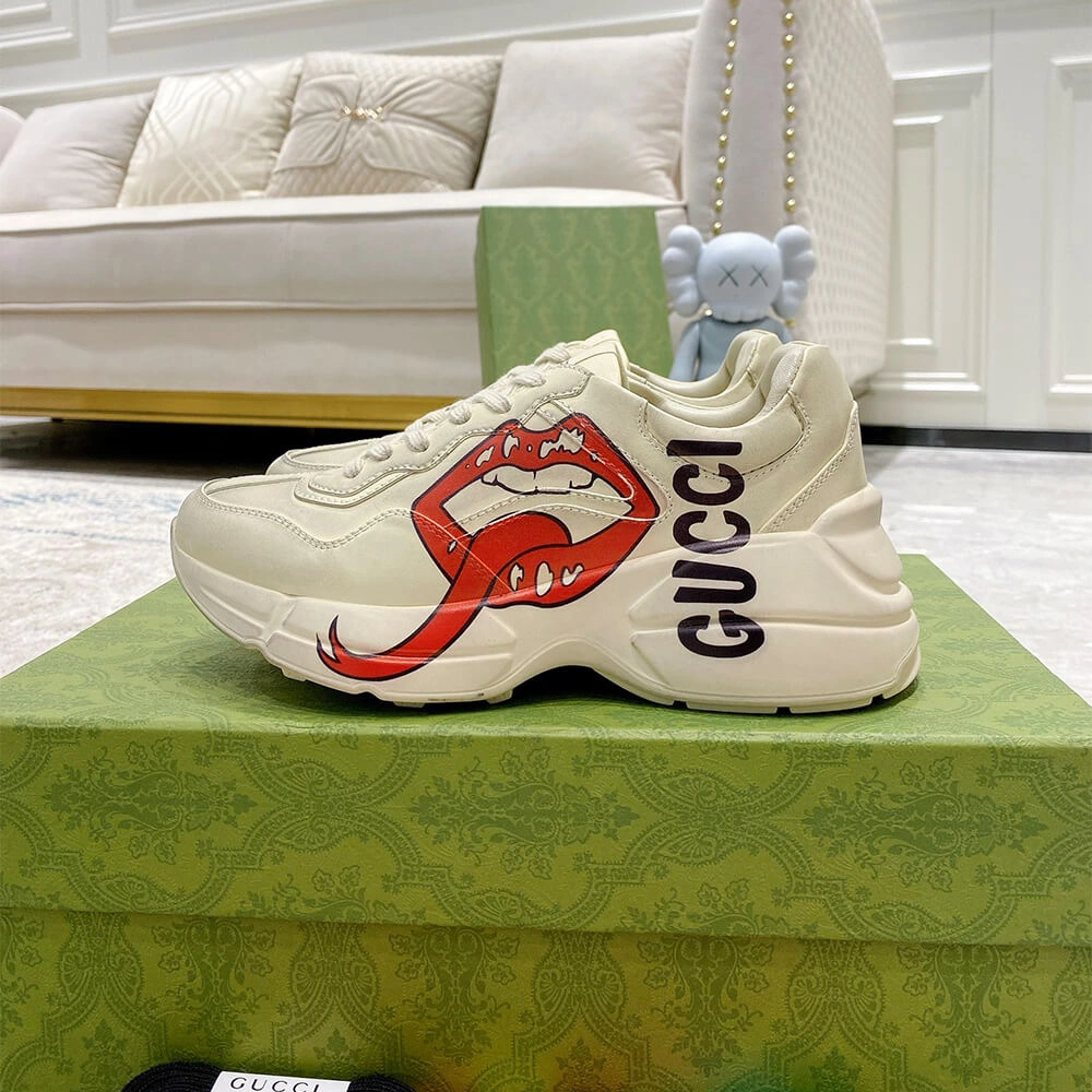 Comfortable Gucci Rhyton sneaker with mouth print 3271