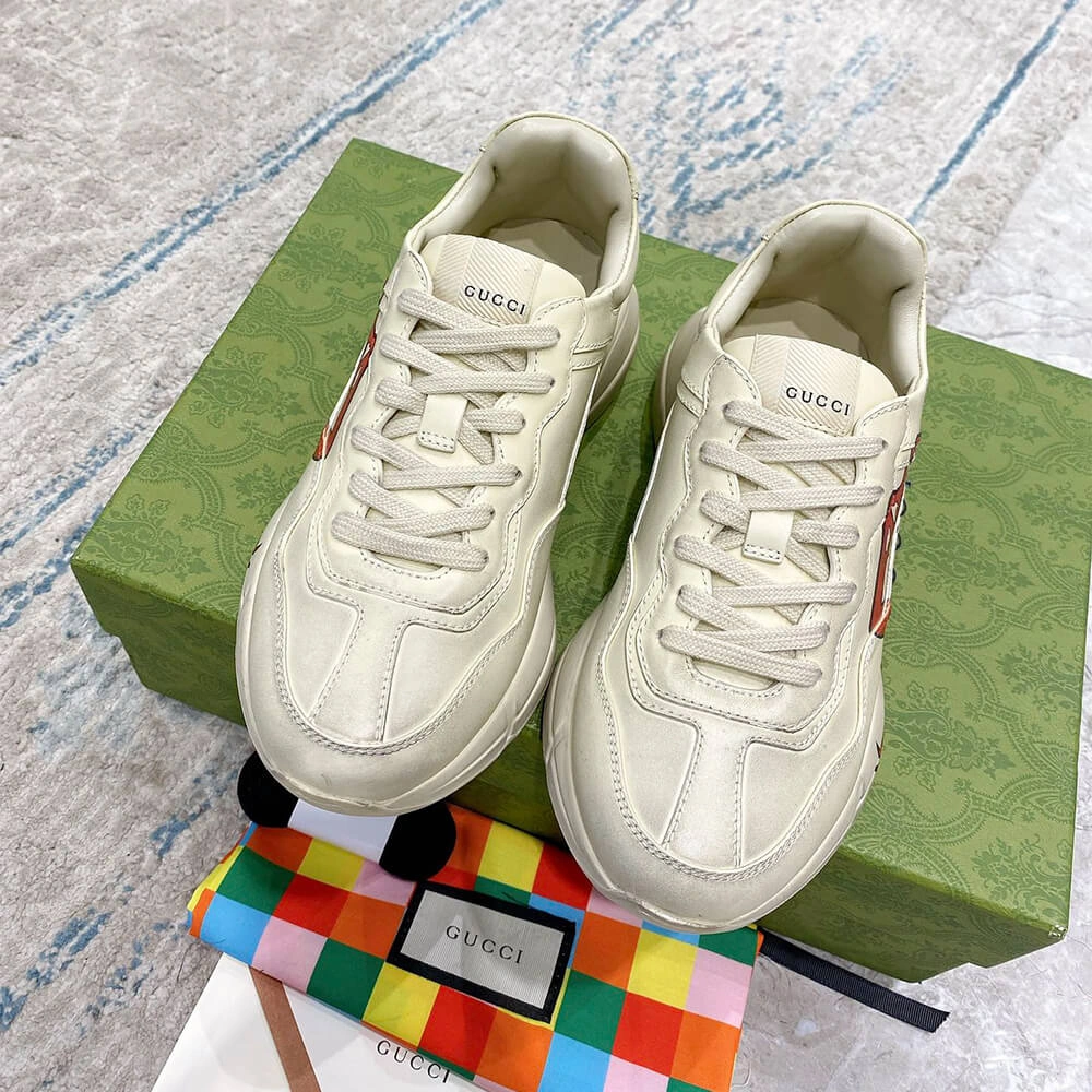 Comfortable Gucci Rhyton sneaker with mouth print 3271