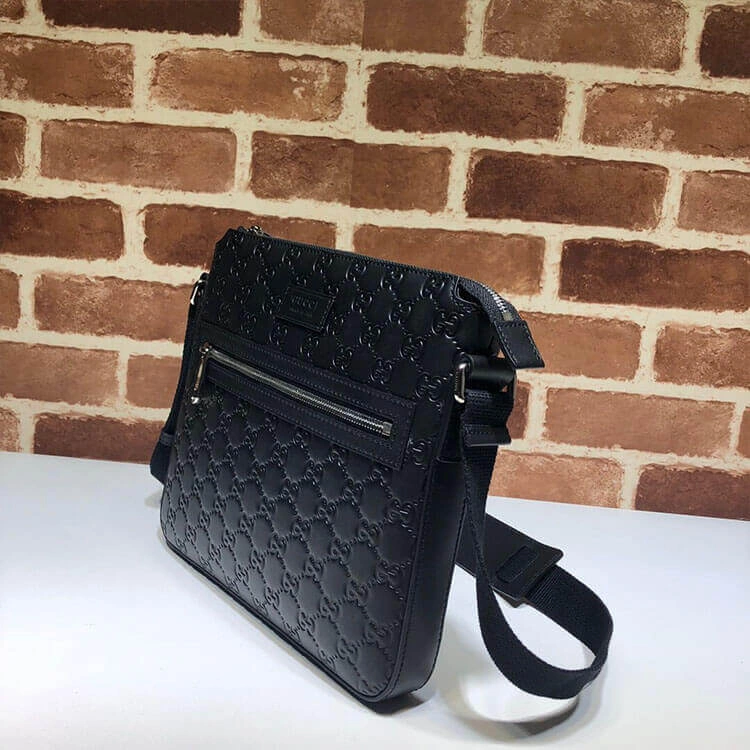 Gucci Signature Messenger Stylish 1239