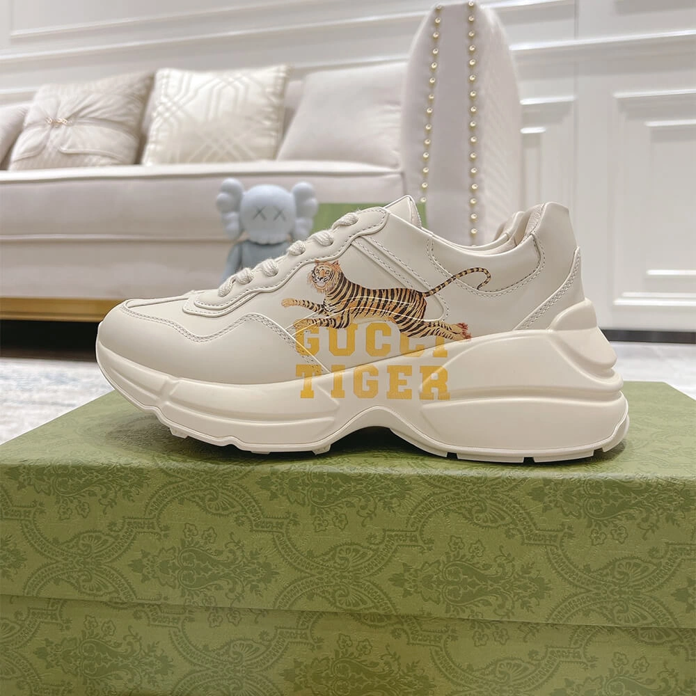 StreetReady Gucci Tiger Rhyton Sneaker 3289