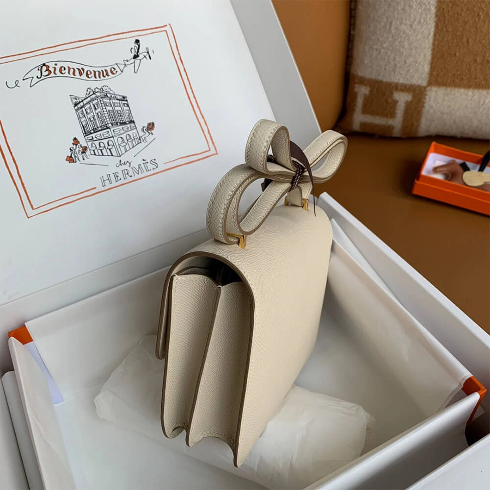 Sleek Hermes Constance 1783