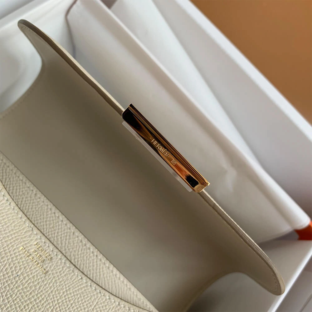 Sleek Hermes Constance 1783