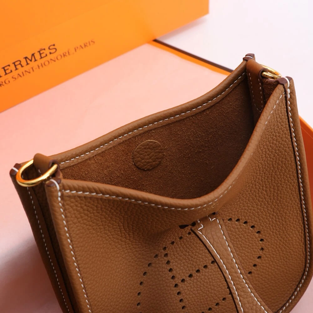 Sophisticated Hermes Evelyne 1883
