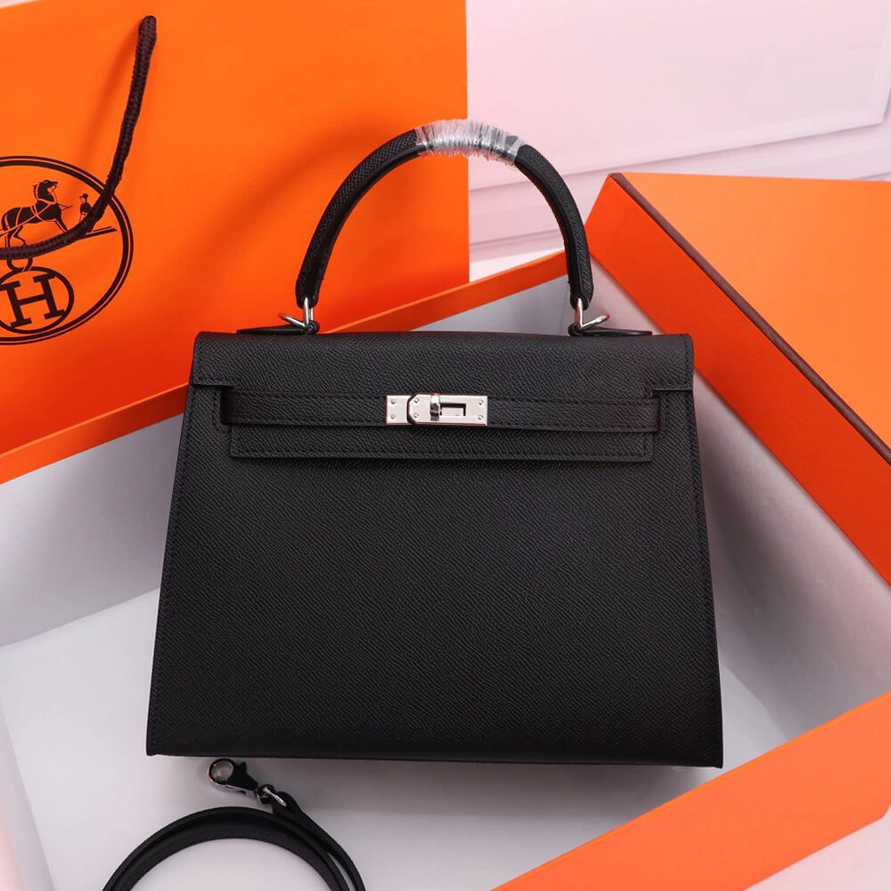 Sleek Hermes Kelly 1832
