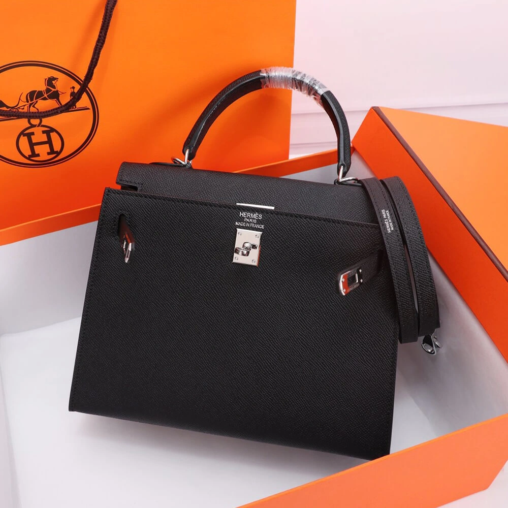 Sleek Hermes Kelly 1832