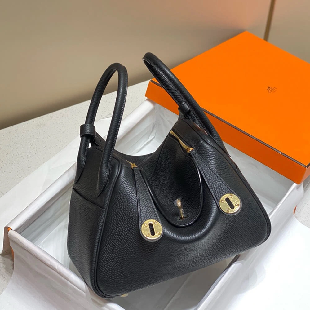 Trendsetting Hermes Lindy 1740