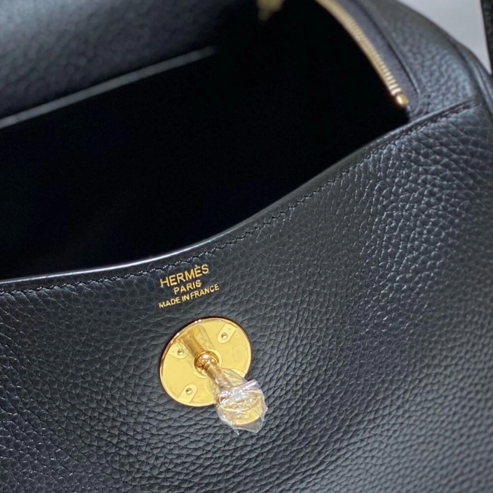 Trendsetting Hermes Lindy 1740