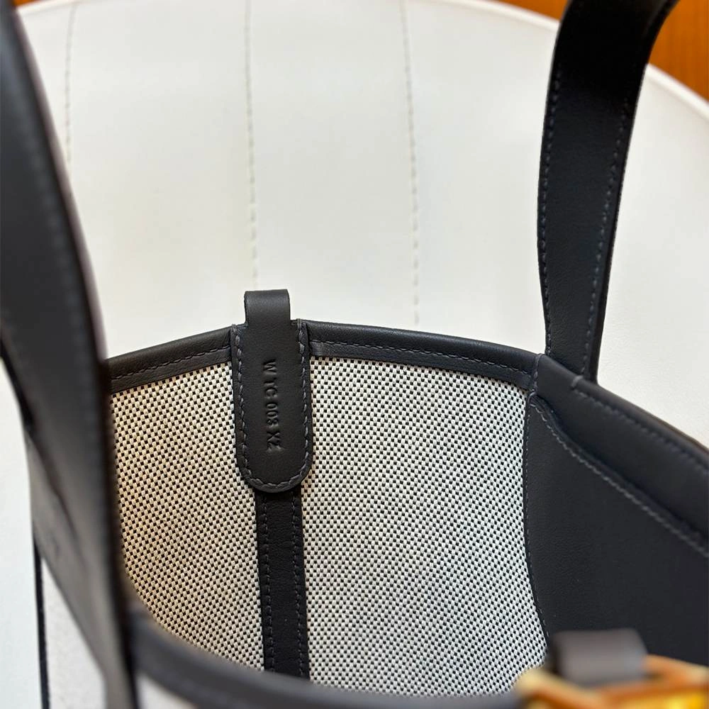 WeatherProof Hermès In-the-Loop 1711