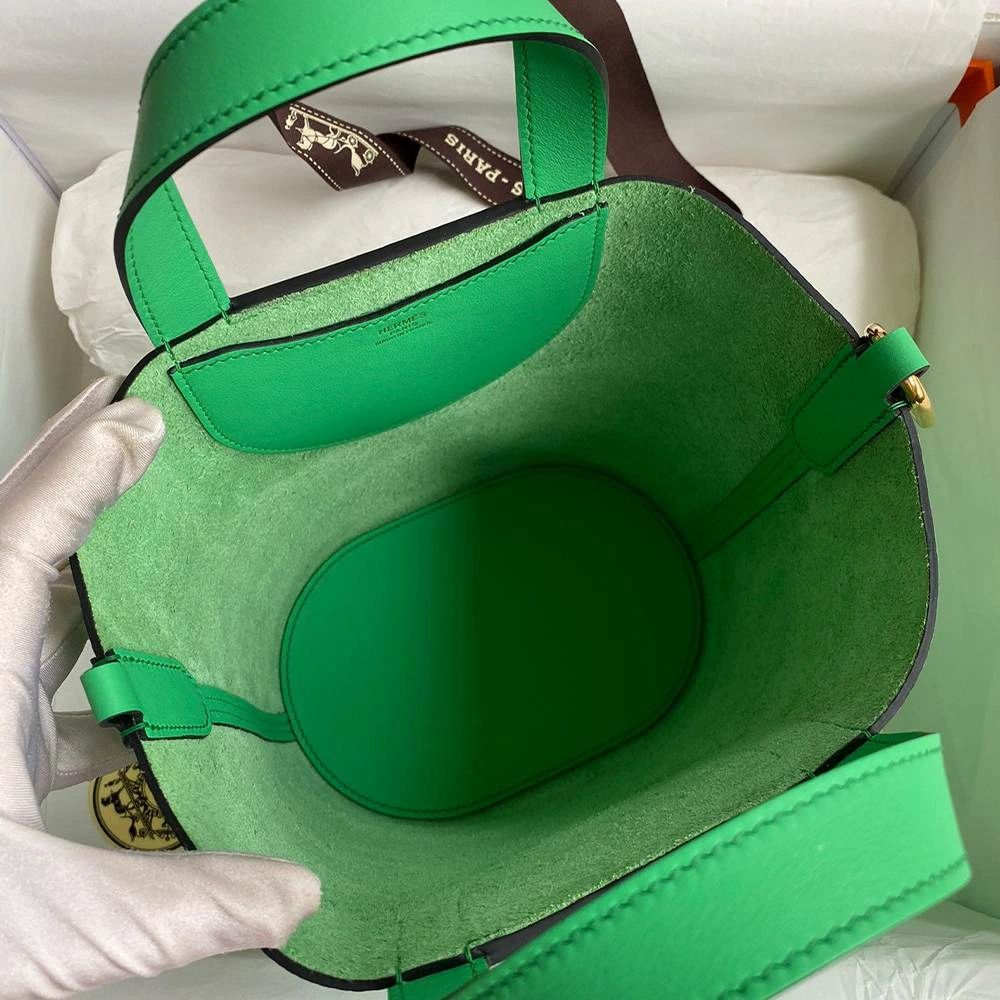 Breathable Hermès In-the-Loop 1746