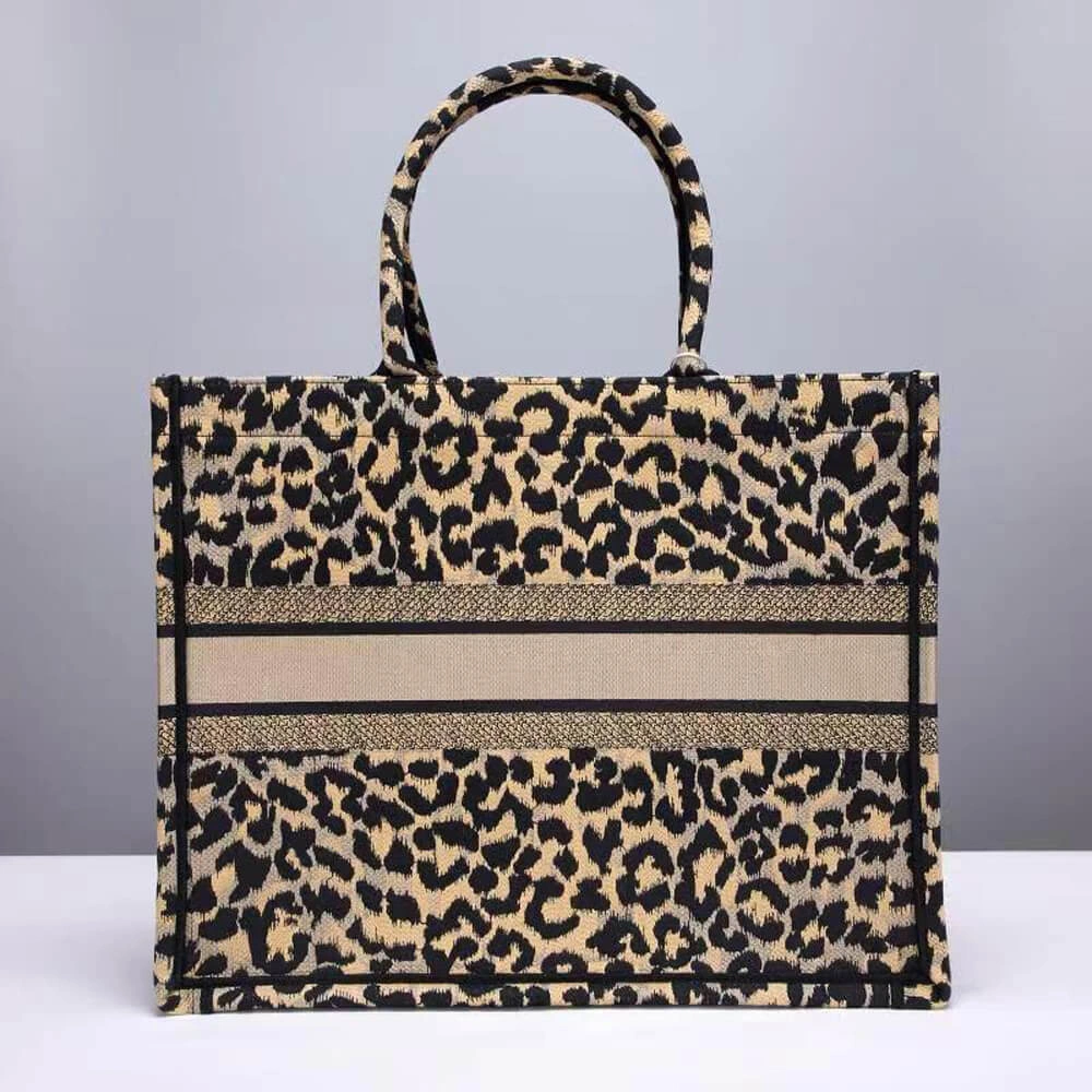 Cozy LARGE DIOR BOOK TOTE 2430