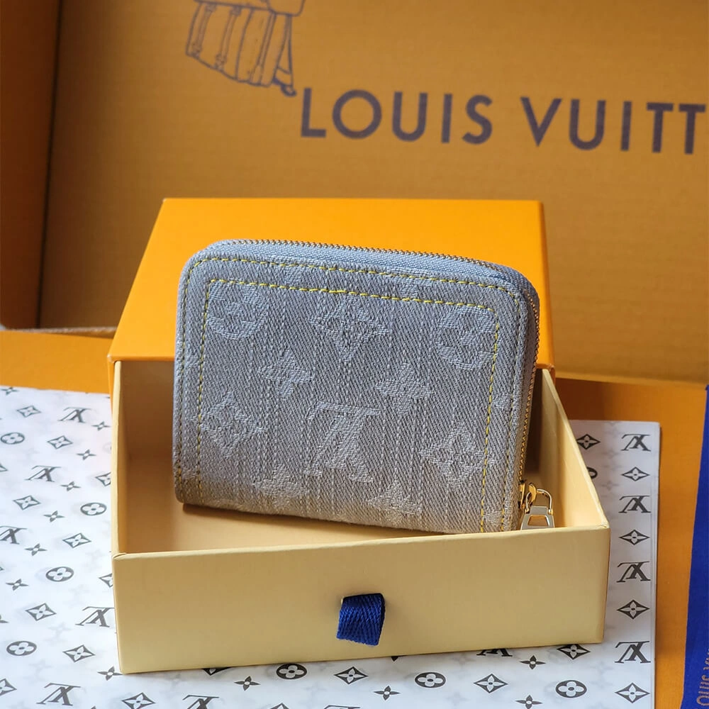 Resilient LV  Zippy Coin Purse 241