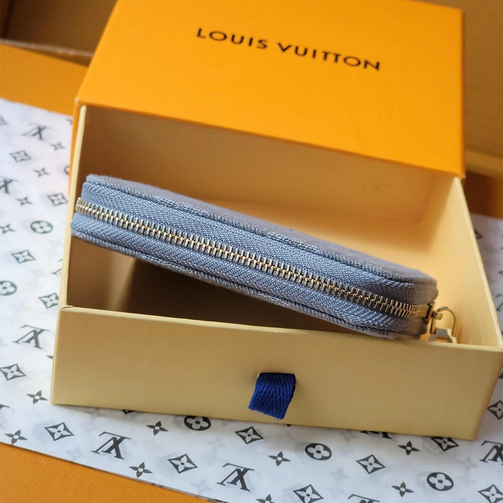 Resilient LV  Zippy Coin Purse 241