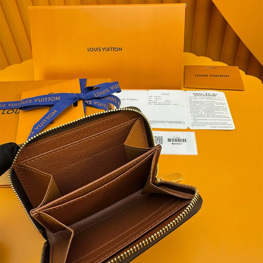 Minimalist LV  Zippy Coin Purse 227