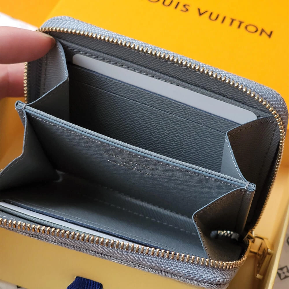 Resilient LV  Zippy Coin Purse 241