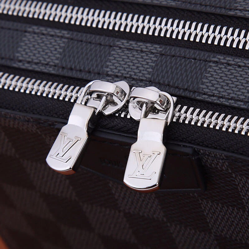 TravelReady LV Alpha Wearable Wallet 770