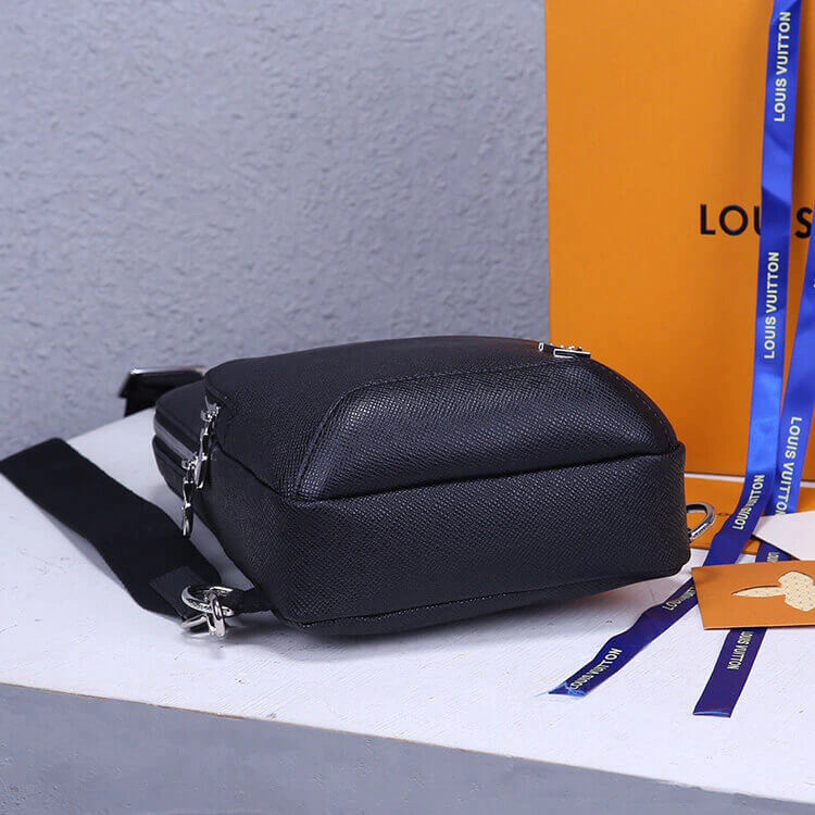 Comfortable LV Avenue Sling Bag 851
