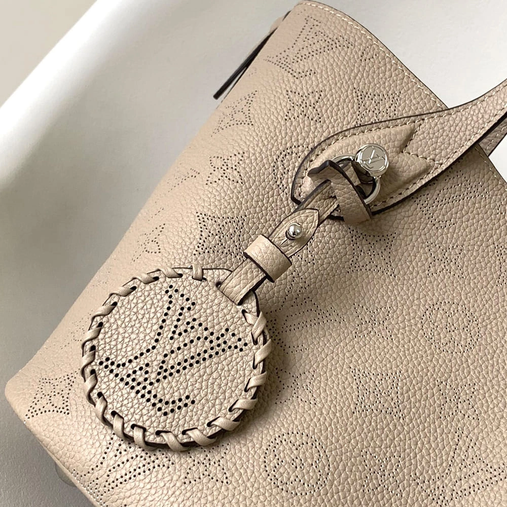 Stylish LV Blossom PM(HIGH-END GRADE) 110