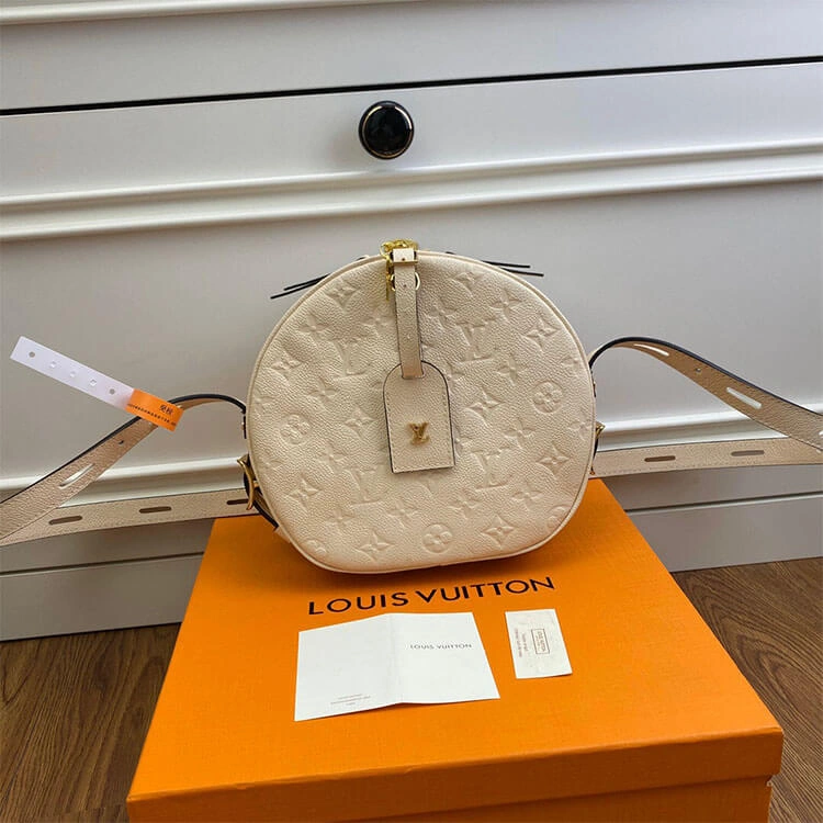 LV Boite Chapeau Souple MM Handbag Casual 937