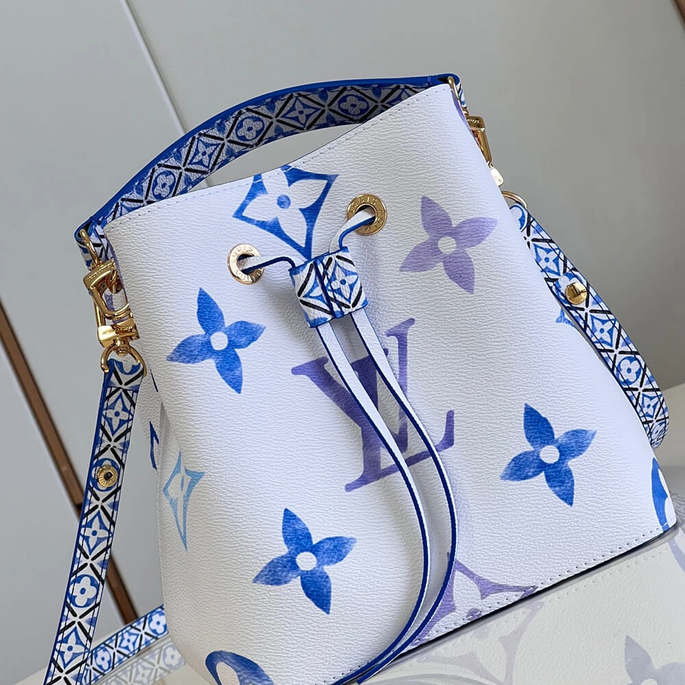 LV By the Pool NEONOE BB WaterResistant 535