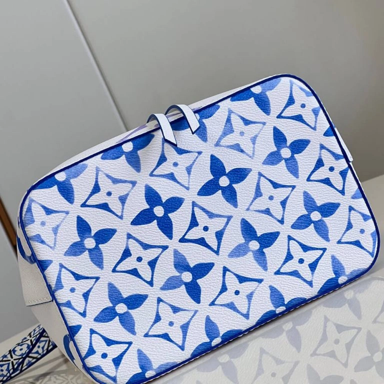 LV By the Pool NEONOE BB WaterResistant 535