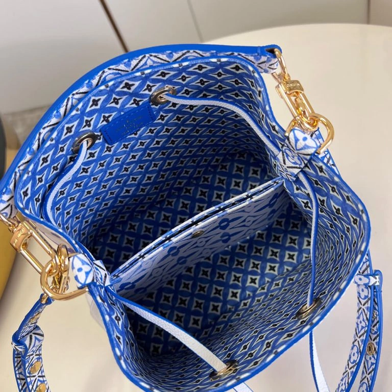 LV By the Pool NEONOE BB WaterResistant 535