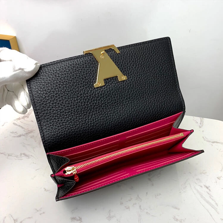 LV Capucines Wallet FreshLook 890