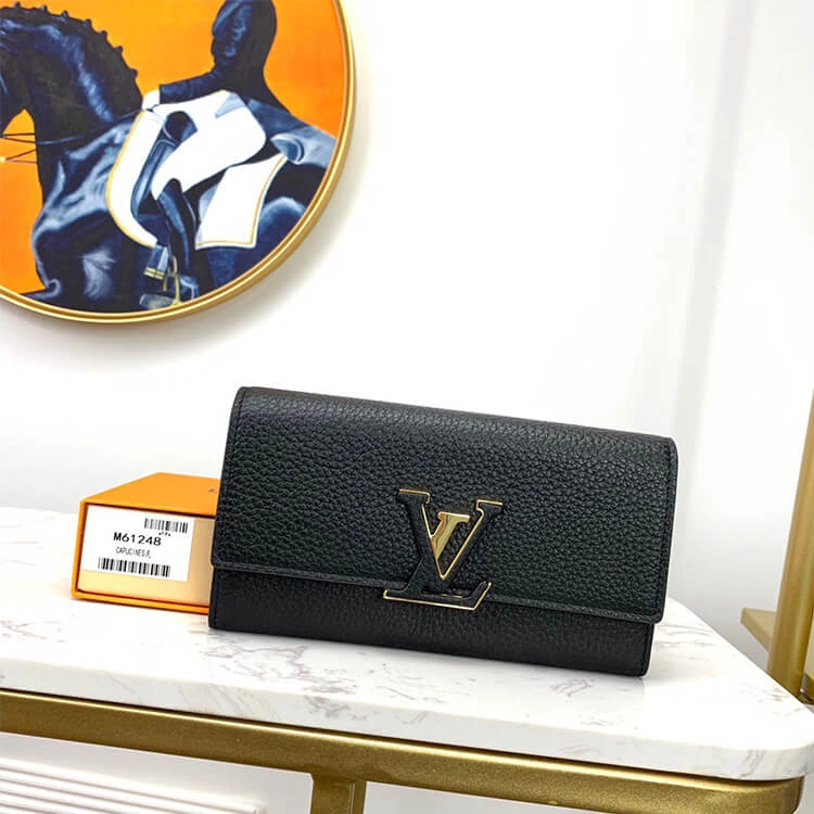 LV Capucines Wallet FreshLook 890