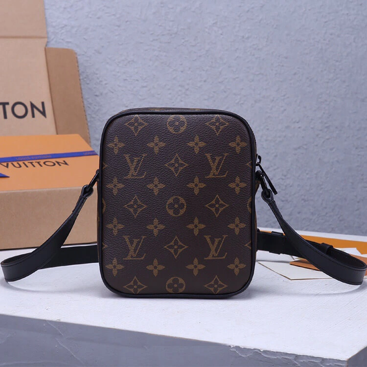 Timeless LV Christopher Wearable Wallet 893