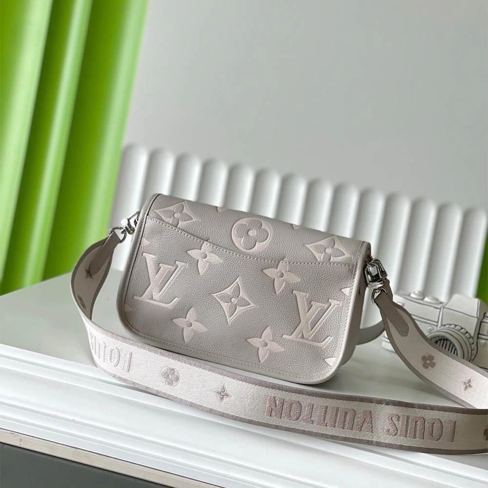 Stylish LV Diane 38