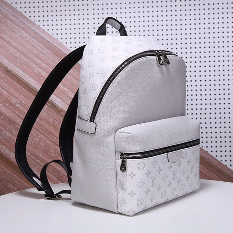 LV Discovery Backpack PM Sophisticated 821