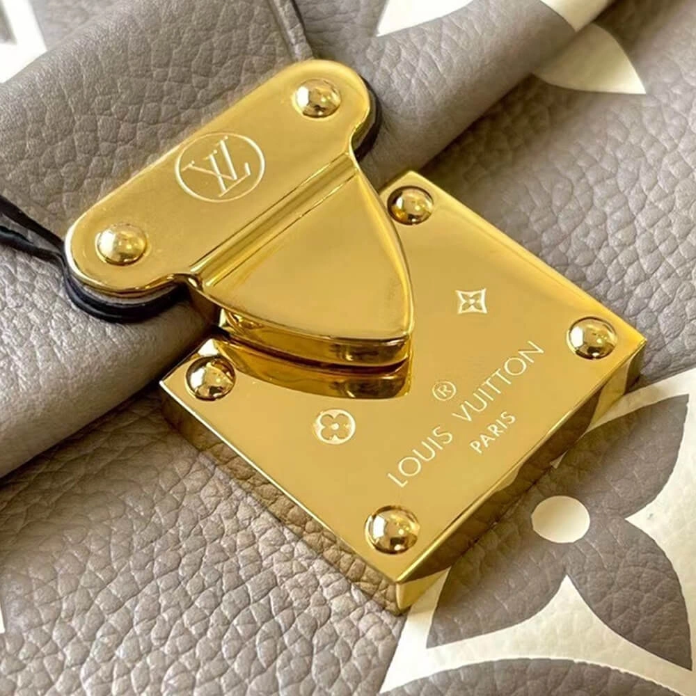 LV FAVORITE FreshLook 658