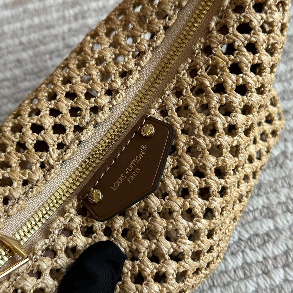 LV Hills Pochette(HIGH-END GRADE) Effortless 212