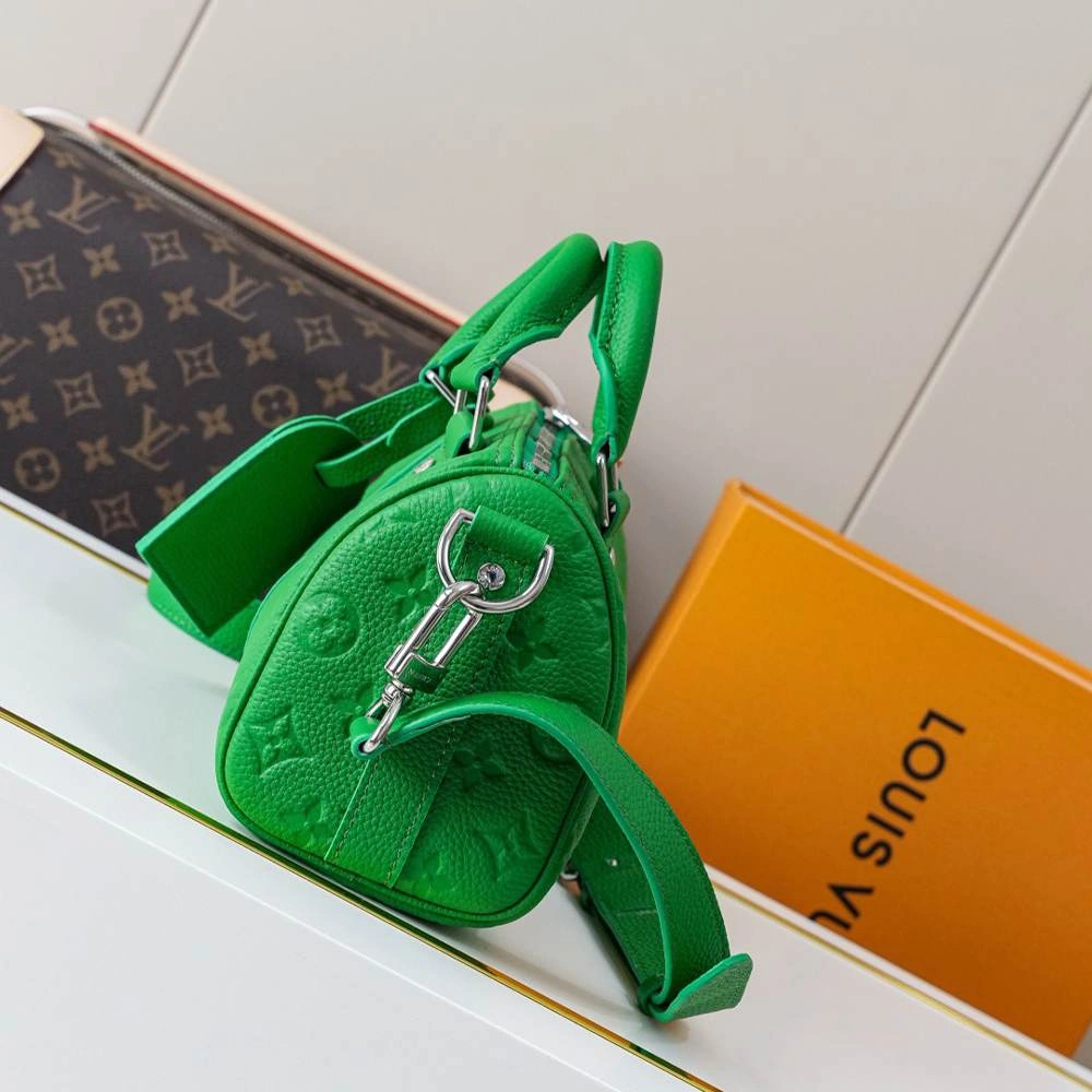 LV Keepall Bandoulière Bold 205