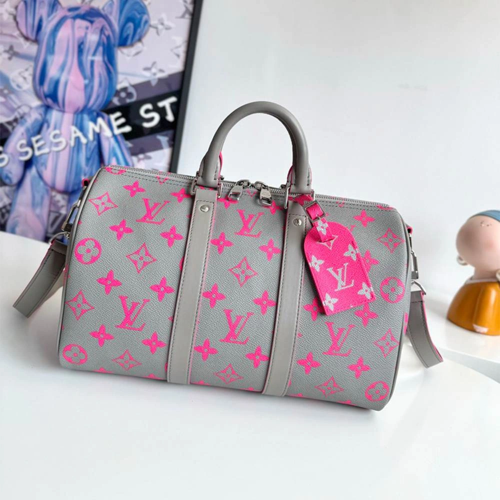 LV Keepall Bandoulière Snug 98