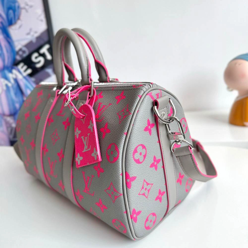 LV Keepall Bandoulière Snug 98