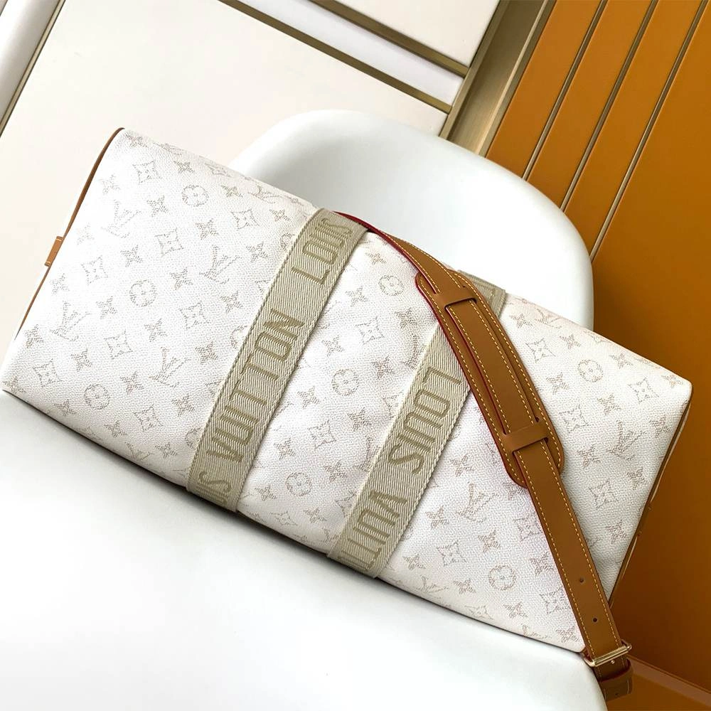 OdorResistant LV Keepall Bandoulière 53