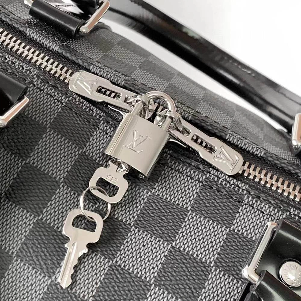 LV Keepall Bandoulière QuickDry 26