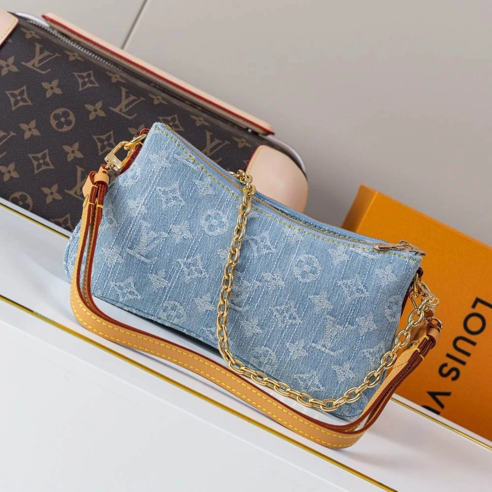 LV Liv Pochette ModernLook 95