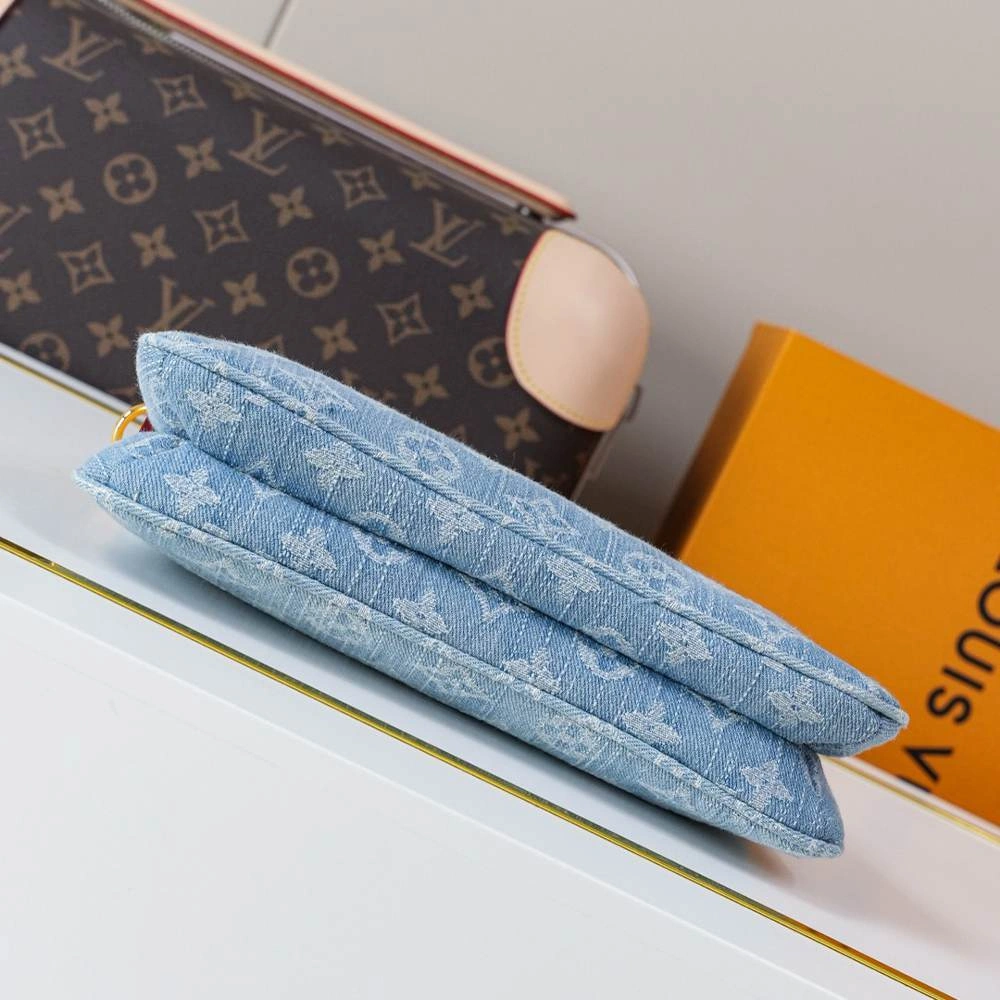 LV Liv Pochette ModernLook 95