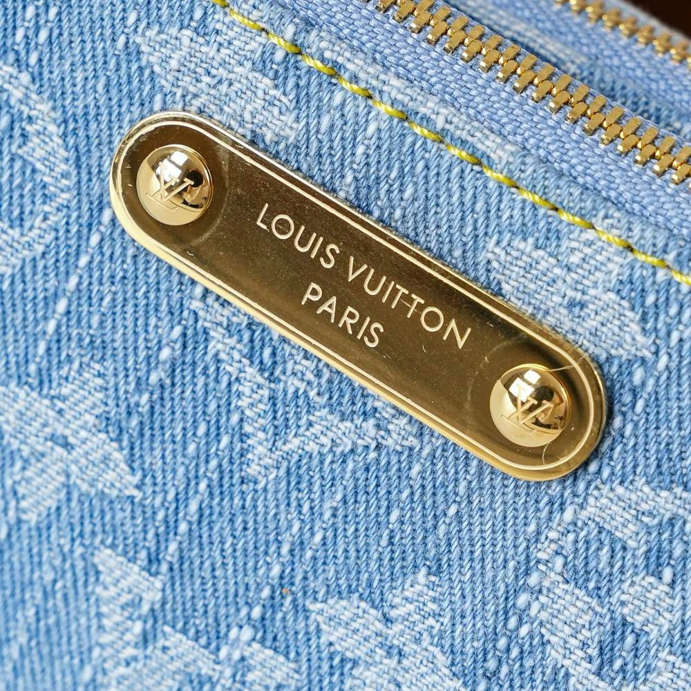 LV Liv Pochette ModernLook 95