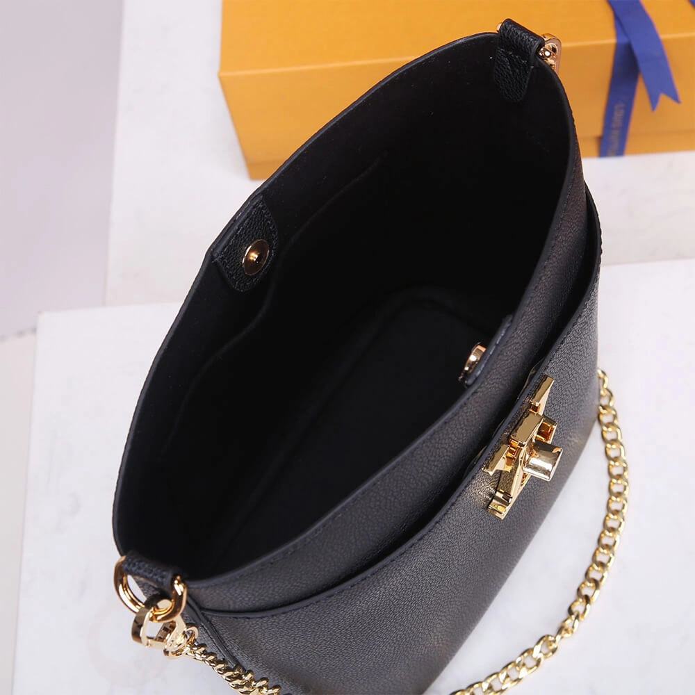 LV Lock and Walk Packable 168