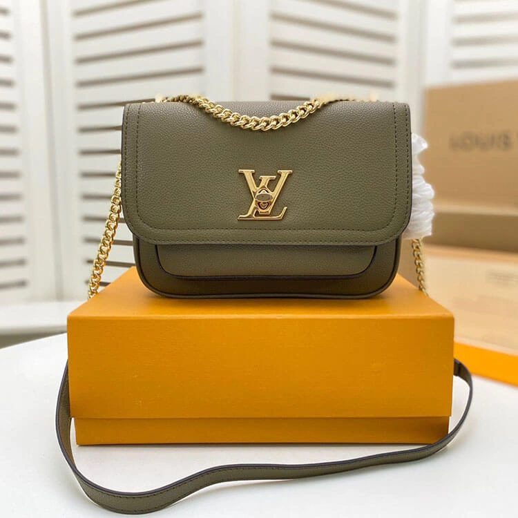 Chic LV Lockme Chain PM Handbag 912