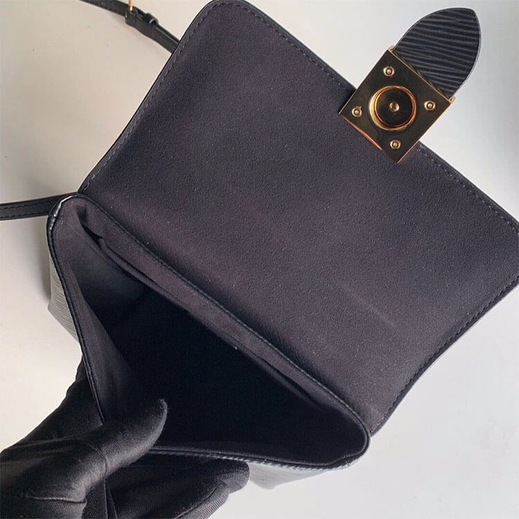 LV Locky BB Handbag WrinkleFree 899