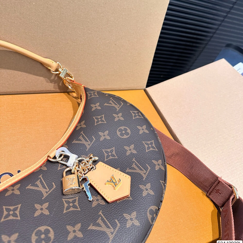 LV Looping FashionForward 540